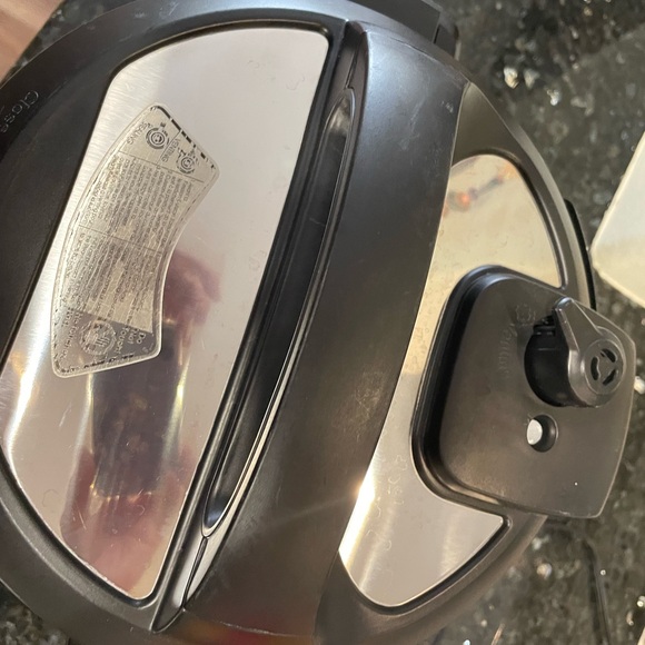 Instant Pot Multi-Function Pressure Cooker - Picture 3 of 4